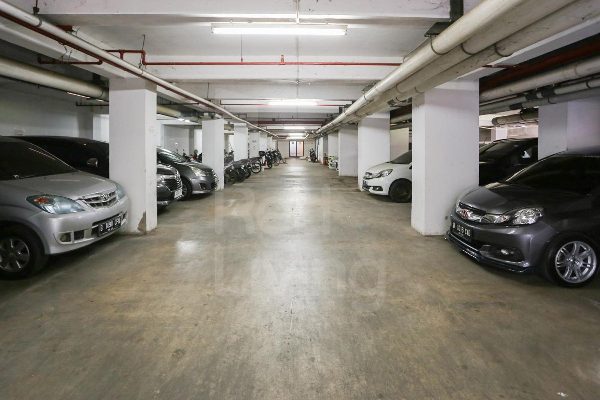 Redliving Patra Land Urbano - Alfa Tower East Apartemen *